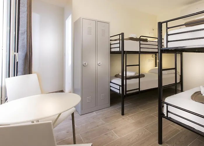 Hostel Enjoy Paris