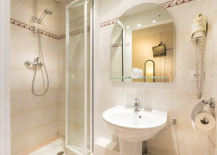 ホステル エンジョイ